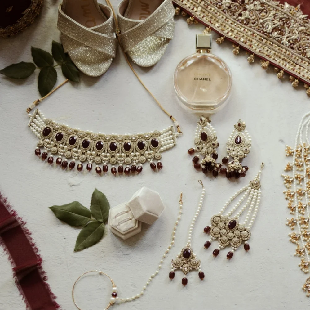 Indian Pakistani Bridal Jewelry Set, 5-Piece - Maroon / Pearl - Picture 10 of 11